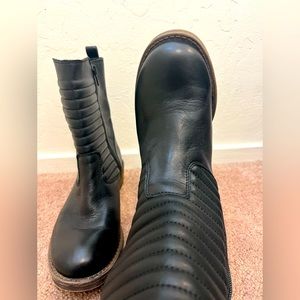 Lucky Brand Woman’s Leather Boots